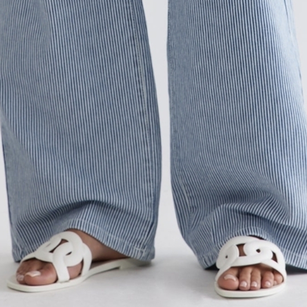 Mona Sandals